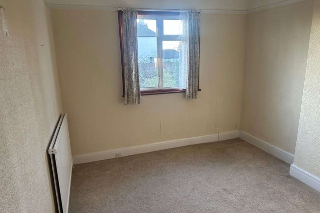 19 Pollards Hill North, Norbury, London SW16 4NJ 10