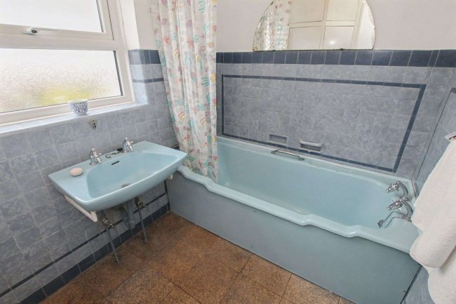 881 High Lane, Stoke-on-Trent, Staffordshire, ST6 6HQ 1