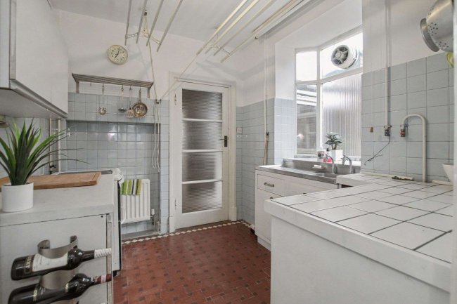 881 High Lane, Stoke-on-Trent, Staffordshire, ST6 6HQ 1