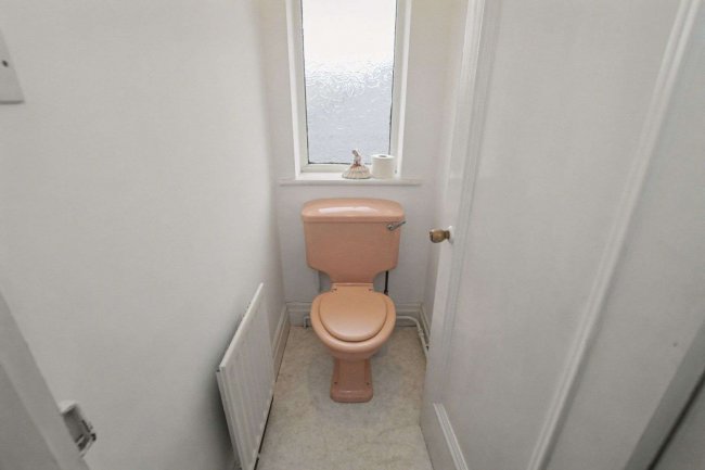 881 High Lane, Stoke-on-Trent, Staffordshire, ST6 6HQ 1