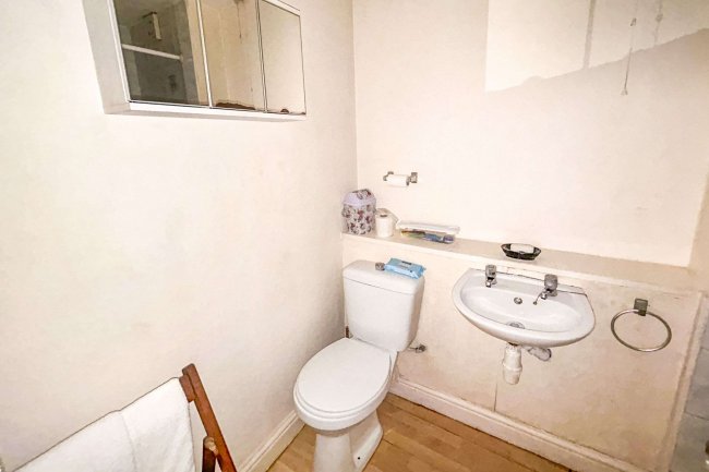 137 Ragees Road, Kingswinford, West Midlands, DY6 8NQ 3