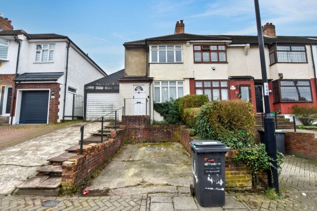 44 Dunkery Road, Eltham, London, SE9 4HZ 1