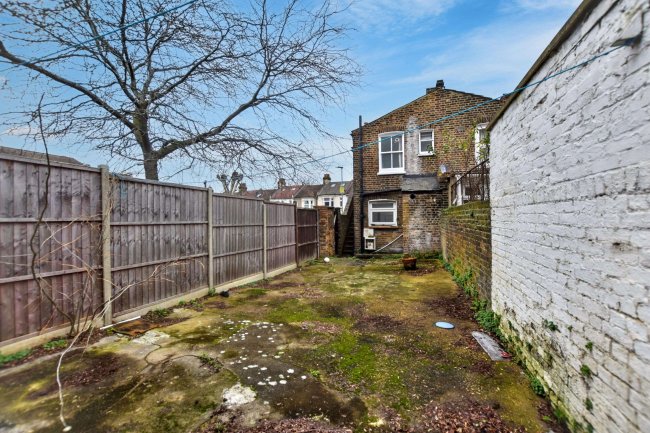 29 Inverine Road, Charlton, London, SE7 7NJ 3
