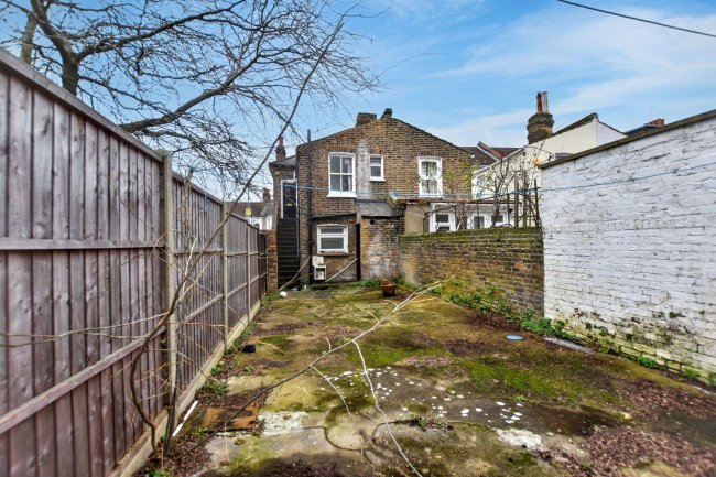 29 Inverine Road, Charlton, London, SE7 7NJ 3