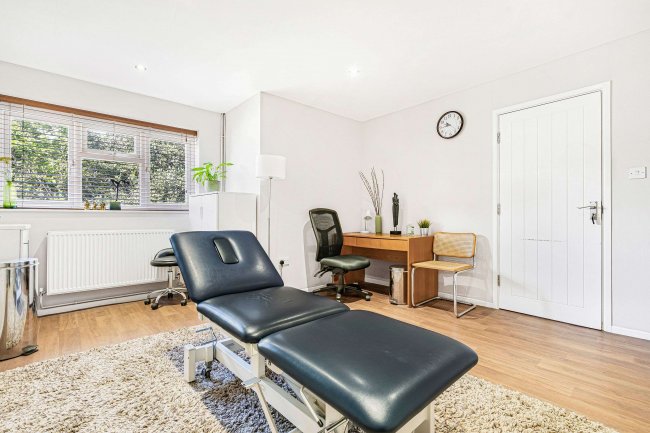 Wells Yard, Hudson Street Deddington, Banbury, Oxfordshire, OX15 0SW 2