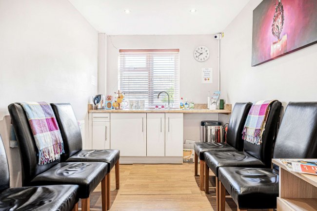 Wells Yard, Hudson Street Deddington, Banbury, Oxfordshire, OX15 0SW 2