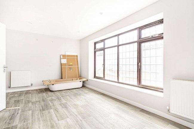 Wells Yard, Hudson Street Deddington, Banbury, Oxfordshire, OX15 0SW 2