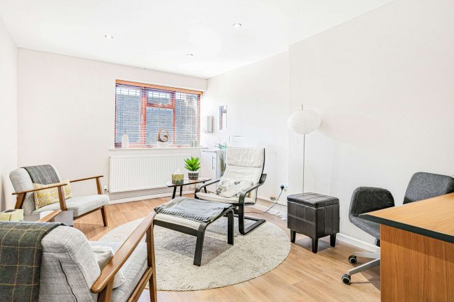 Wells Yard, Hudson Street Deddington, Banbury, Oxfordshire, OX15 0SW 2