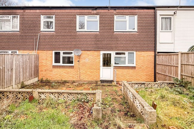 128 Pilgrims Way, Andover, SP10 5HS 2