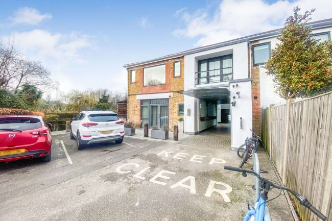 Crane Mews, Gould Road, Twickenham, London TW2 6RS 3