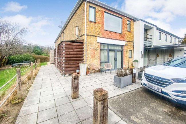 Crane Mews, Gould Road, Twickenham, London TW2 6RS 3