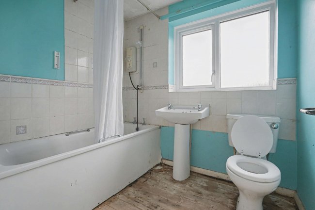 26 Ellesmere Road, Leicester, LE3 1BF 1