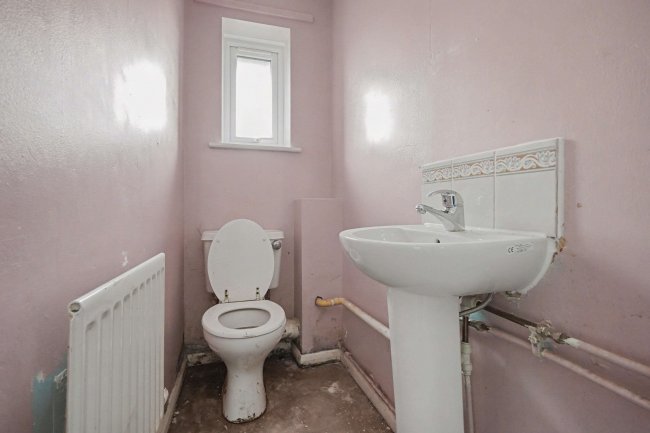 26 Ellesmere Road, Leicester, LE3 1BF 1