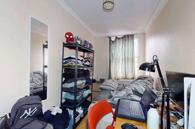 98 Caledonian Road, King Cross, London N1 9DN 8