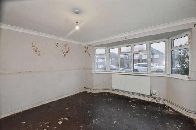 46 Maylands Drive, Sidcup, Kent, DA14 4RZ 6