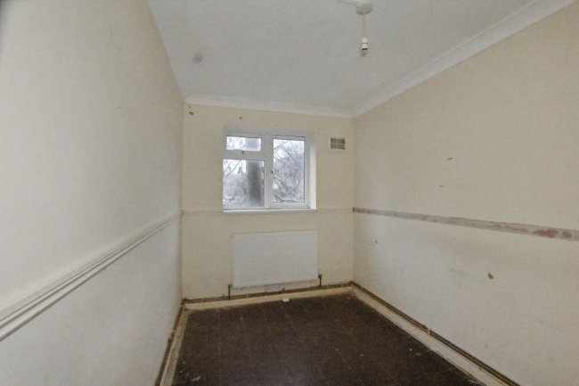 46 Maylands Drive, Sidcup, Kent, DA14 4RZ 6