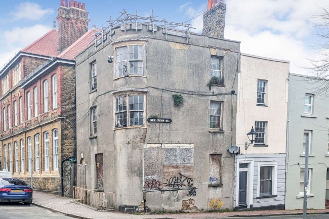9 New Cross Street, Margate, Kent, CT9 1EH 5