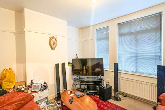 144 Station Road, Beeston, Nottingham, NG9 2AY 3