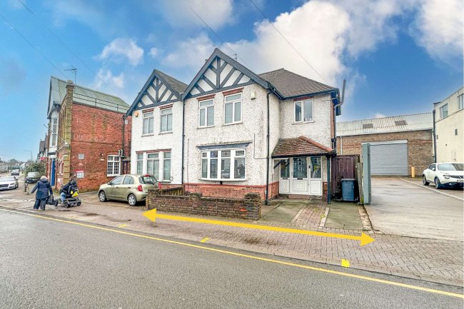142 Station Road, Beeston, Nottingham, NG9 2AY 2