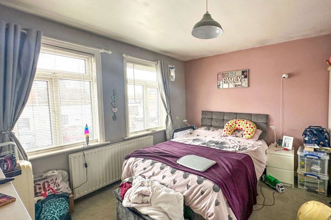 142 Station Road, Beeston, Nottingham, NG9 2AY 2