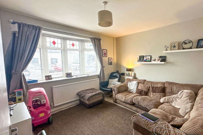 142 Station Road, Beeston, Nottingham, NG9 2AY 2