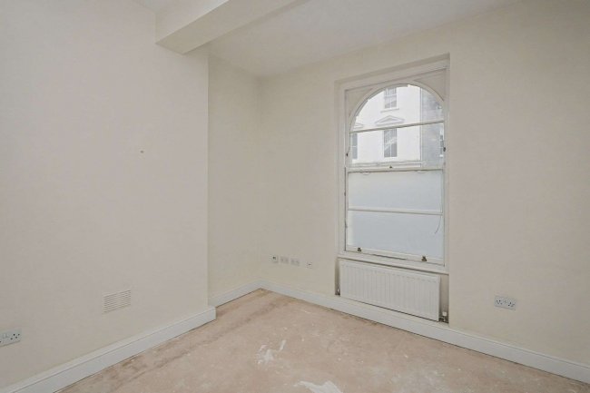 Flat B, 5 Winchester Street, Pimlico, London SW1V 4PA 6