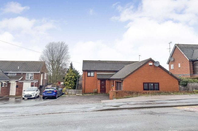 59 Boughton Road, Rugby, CV21 1BH 5