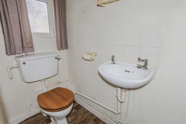 4 Kempton Rise, Blackburn, Lancashire, BB1 1RT 1
