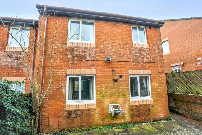 4 Kempton Rise, Blackburn, Lancashire, BB1 1RT 1