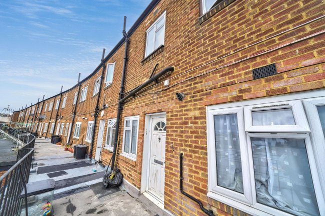 277A  Allenby Road, Southall UB1 2HD 10