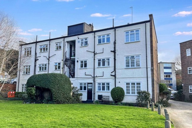 1 Countisbury, St Marks Hill, Surbiton, Surrey, KT6 4LR 6