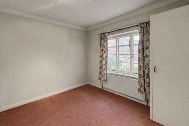 1 Countisbury, St Marks Hill, Surbiton, Surrey, KT6 4LR 6