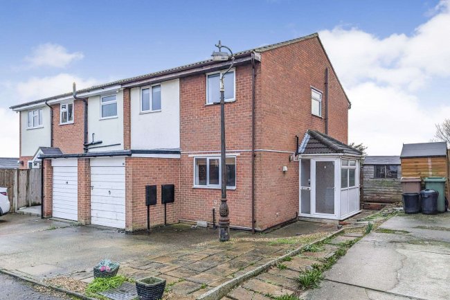 2 Avery Close, Allhallows, Rochester, ME3 9QG 10