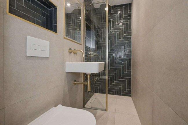 Flat A, 46 Battersea Park Road, Wandsworth, London, SW11 4JP 2