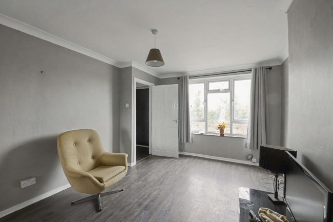 8a Long Lane, Aston End, Nr Stevenage, Hertfordshire SG2 7HG 3