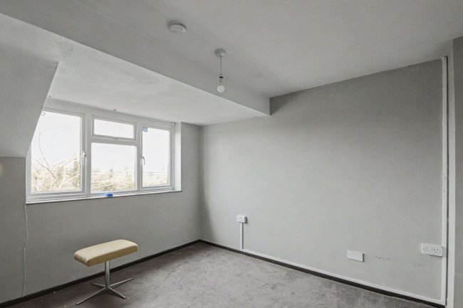 8a Long Lane, Aston End, Nr Stevenage, Hertfordshire SG2 7HG 3