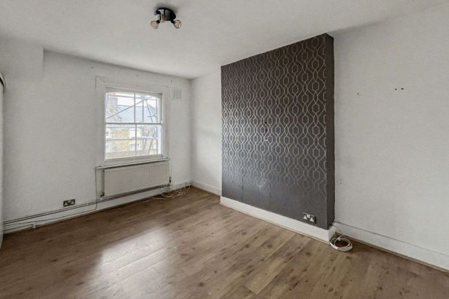 50c Cathnor Road, Shepherds Bush, London W12 9JA 3