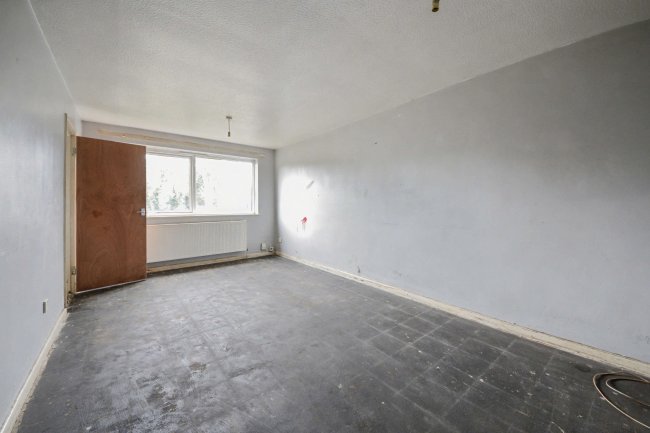 Flat 2, Anvil Court, Marsh Road, Luton, LU3 2RB 6