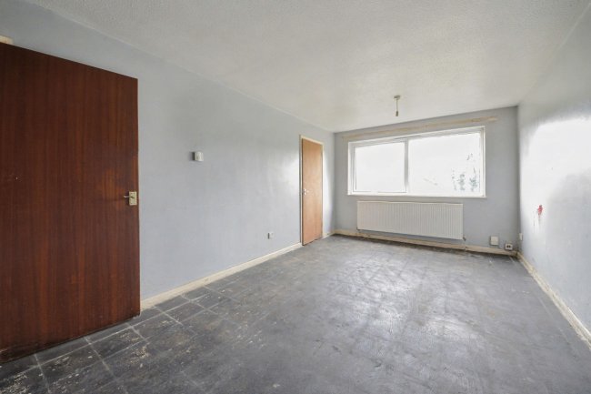 Flat 2, Anvil Court, Marsh Road, Luton, LU3 2RB 6
