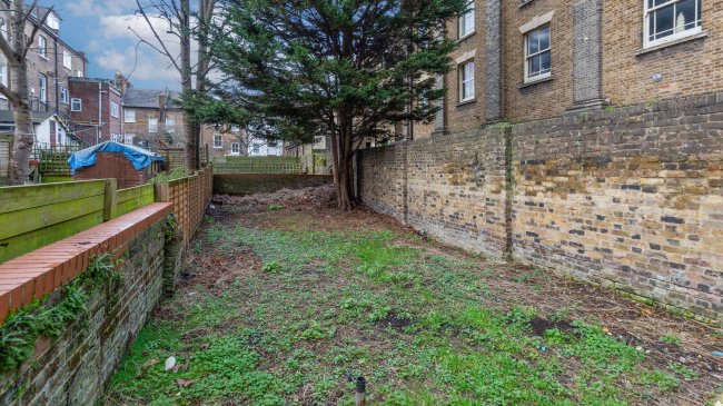 Flat A, 79 Tollington Park, Finsbury Park, London, N4 3QJ 1
