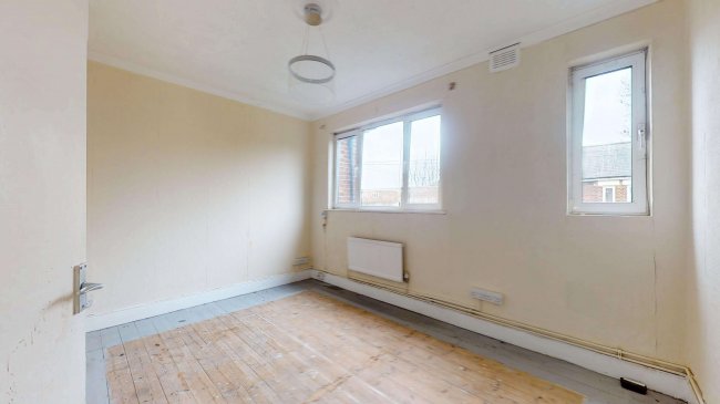 10 Nursery Court, Tottenham, London, N17 8AR 2