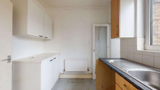 10 Nursery Court, Tottenham, London, N17 8AR 2