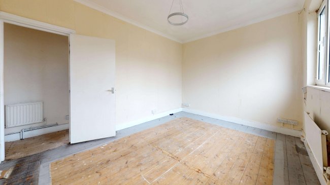 10 Nursery Court, Tottenham, London, N17 8AR 2