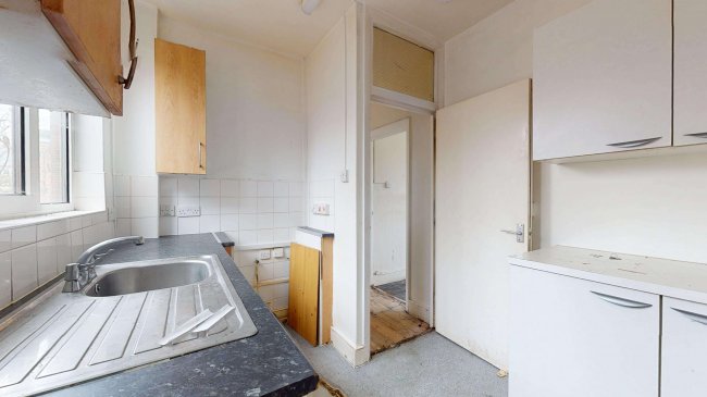 10 Nursery Court, Tottenham, London, N17 8AR 2