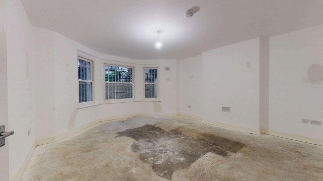 Flat 29A, Holland Park Gardens, Holland Park, London, W14 8EA 1