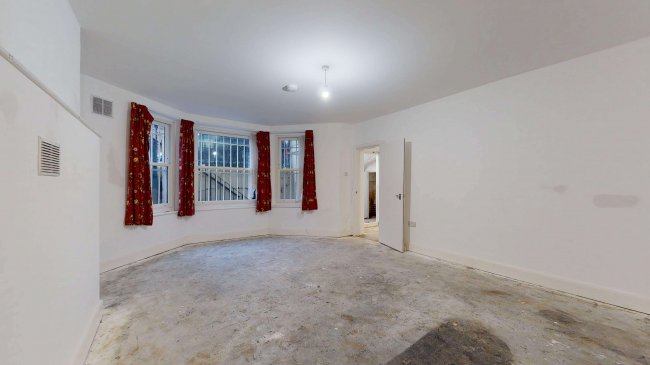 Flat 29A, Holland Park Gardens, Holland Park, London, W14 8EA 1