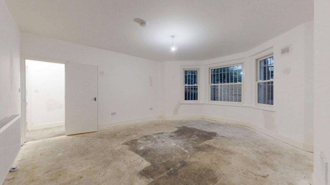 Flat 29A, Holland Park Gardens, Holland Park, London, W14 8EA 1