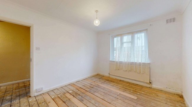 92 Church Road, Tottenham, London, N17 8AJ 6