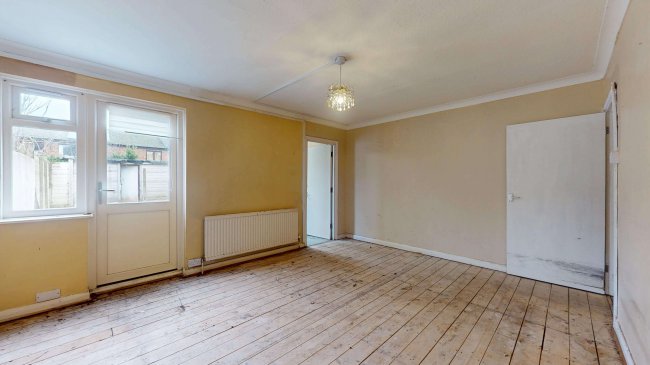 92 Church Road, Tottenham, London, N17 8AJ 6