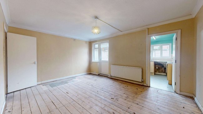92 Church Road, Tottenham, London, N17 8AJ 6
